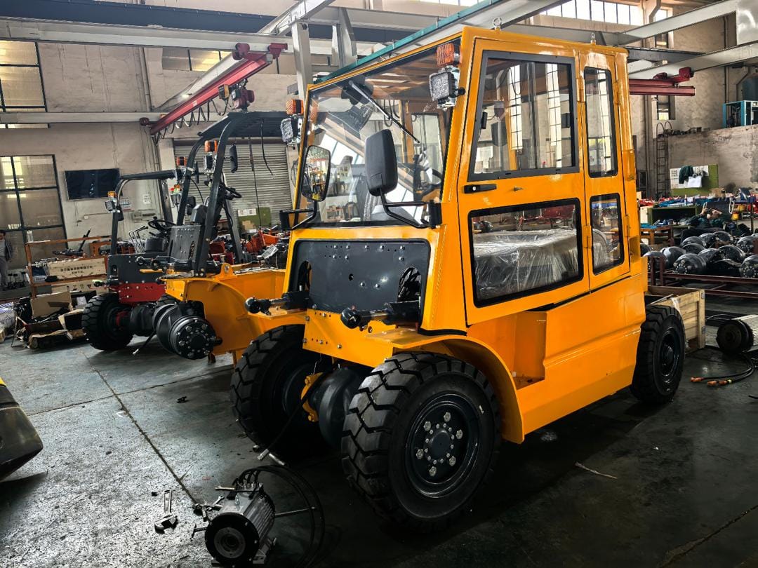 3-Ton Forklift - Image 3